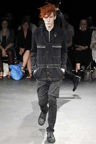 Comme des Garcons / - 2009